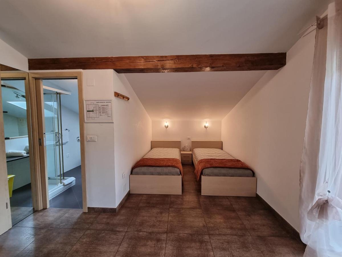 Apartment And Rooms Hisa Sonca Кобарид Экстерьер фото