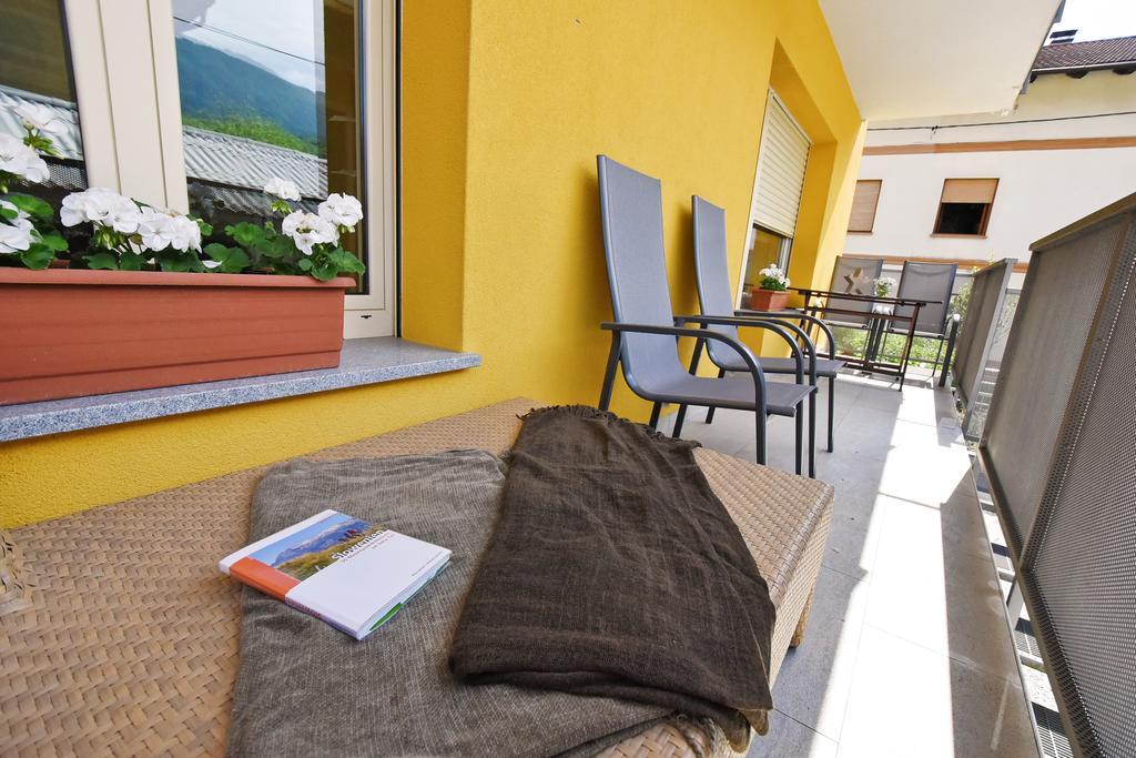 Apartment And Rooms Hisa Sonca Кобарид Номер фото